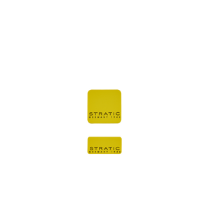 Stratic BUZZ Set aus einer großen und einer kleinen gelben Logo-Tauschplatte mit schwarzem Schriftzug