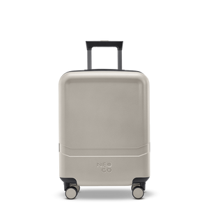 Vorderansicht des NeoGo Freestyle 4-Rollen-Trolleys in Creme mit großer, glatter Fläche – perfekt für den Aufdruck von Firmenlogos