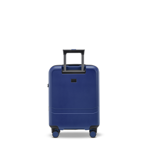 Rückseite des robusten Handgepäck-Koffers in Navy aus stoßfestem Polycarbonat/ABS-Material
