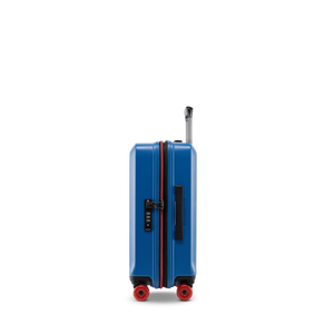Sicherheit auf Reisen: Seitenansicht des BUZZ Trolleys in Ocean Blue, Größe S, mit dem integrierten, flachen TSA-Zahlenschloss und dem ergonomischen Tragegriff