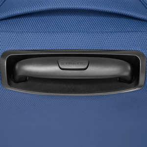Nahaufnahme des Teleskopgriffs mit Druckknopf am leichten Trolley LITE M in blue