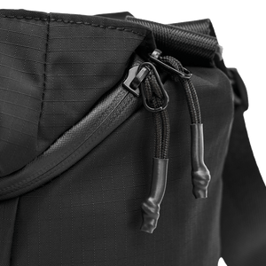 Detailaufnahme des PU-beschichteten, wasserabweisenden Reißverschlusses mit Zipper für optimalen Regenschutz