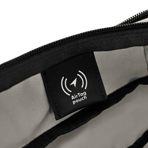 Detailaufnahme der AirTech-Pouch des Move Backpack Large für GPS Tracker