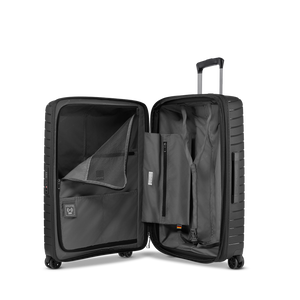 Innenansicht NOVIUM SL Trolley M Koffer mit praktischen Fächern und Packriemen
