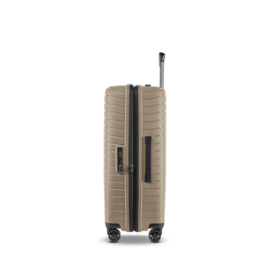Seitenansicht des NOVIUM SL Trolley M mit integriertem TSA-Zahlenschloss