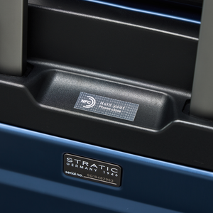 PHOENIX ALU Trolley M - Detailbild der Stratic Connect Technologie mit Lost & Found Funktion