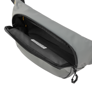 STRATIC Vibe Beltbag szara, wnętrze – przemyślane przegródki na niezbędne drobiazgi