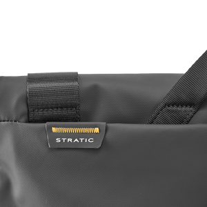 STRATIC Vibe Messenger Bag czarna, szczegół – precyzyjne przeszycia ozdobne i wysokiej jakości wykonanie