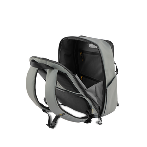 STRATIC Vibe Travel Backpack grijs geopend – zicht op twee binnenvakken met rits