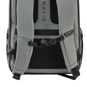 STRATIC Vibe Travel Backpack grijs detail – verstelbare borstband voor optimaal draagcomfort